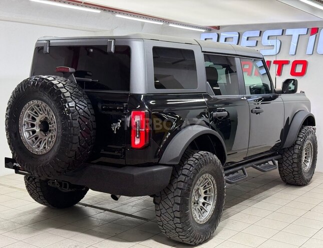 Ford Bronco-5