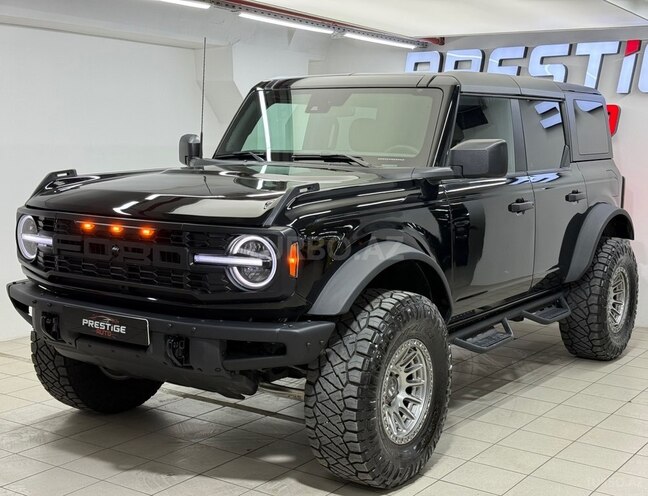 Ford Bronco-1