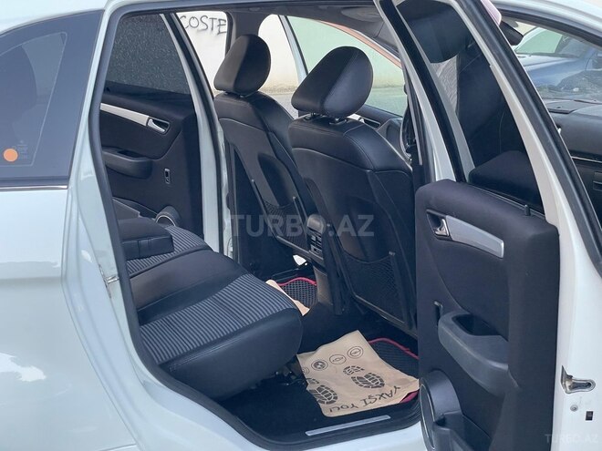 Mercedes B 200-16