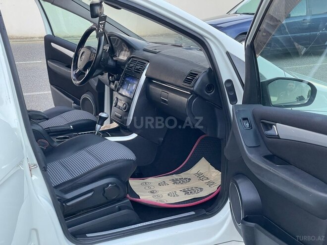 Mercedes B 200-17
