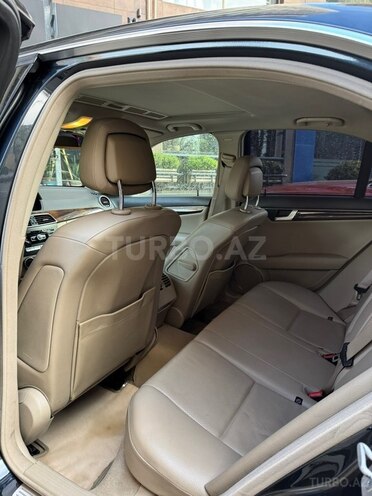 Mercedes C 250-8