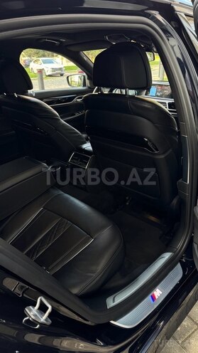 BMW 740-21