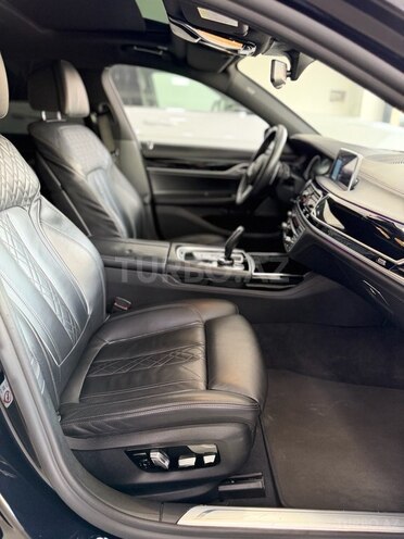 BMW 740-32