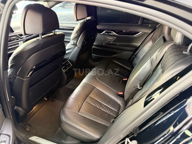 BMW 740-28