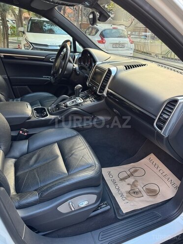 Porsche Cayenne-7