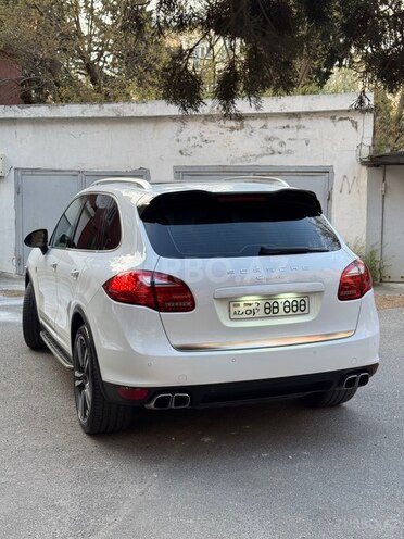 Porsche Cayenne-5