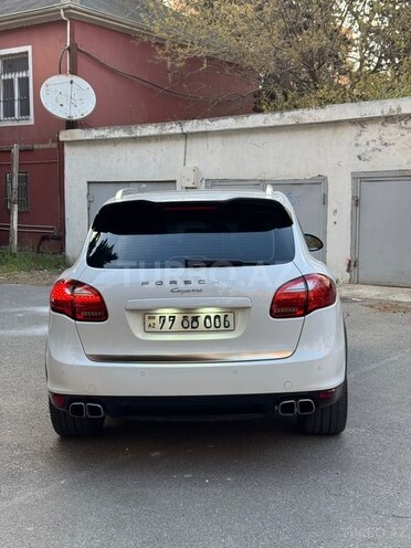 Porsche Cayenne-3