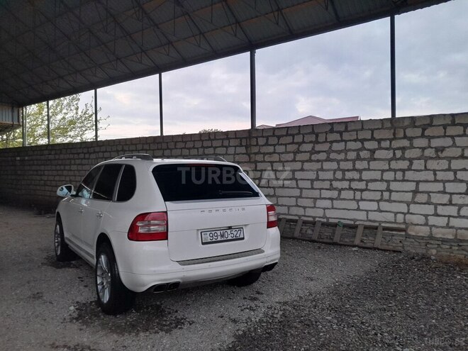 Porsche Cayenne-9