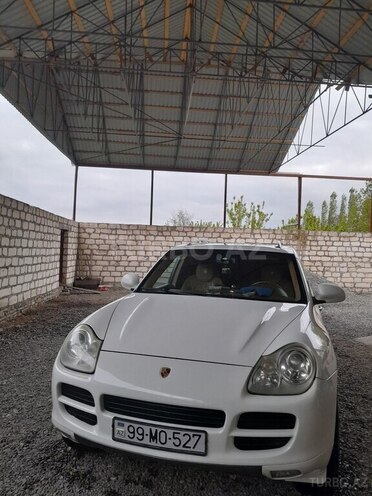 Porsche Cayenne-6