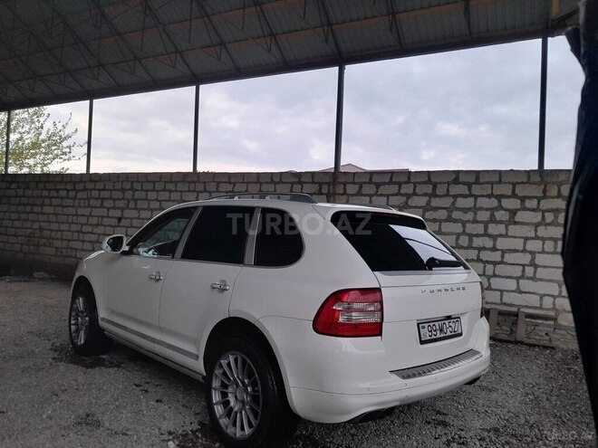 Porsche Cayenne-11
