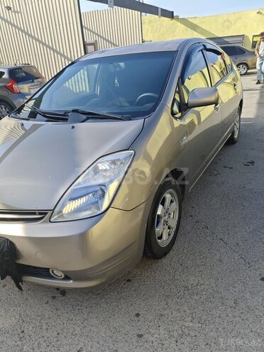 Toyota Prius-2