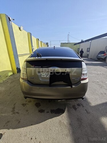 Toyota Prius-6