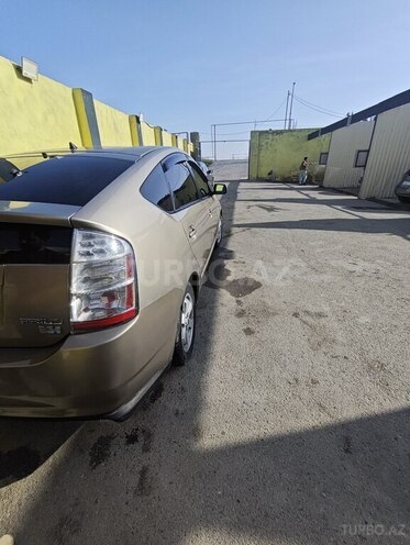 Toyota Prius-5