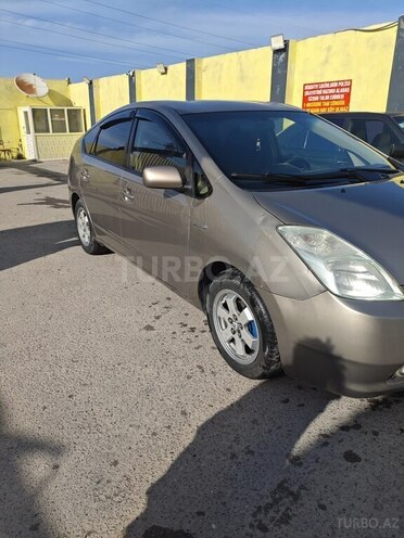 Toyota Prius-7