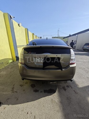 Toyota Prius-8