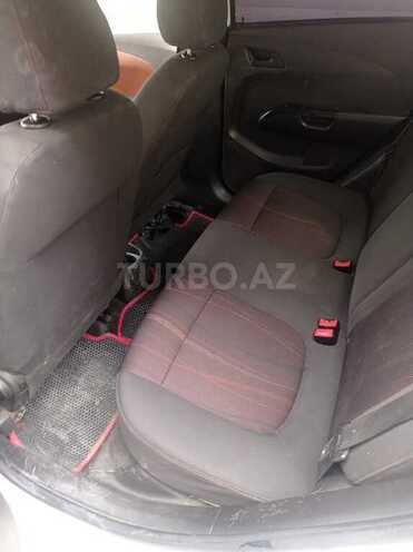 Chevrolet Aveo-5