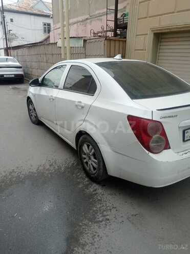 Chevrolet Aveo-8