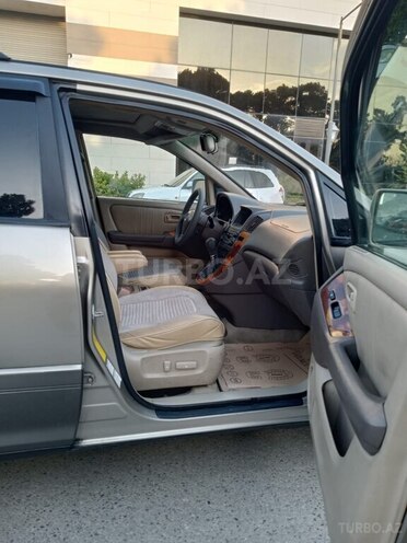 Lexus RX 300-12