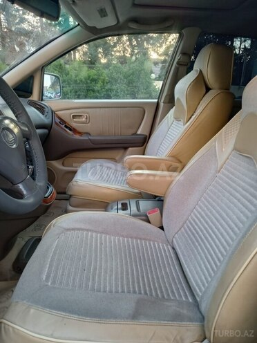 Lexus RX 300-11