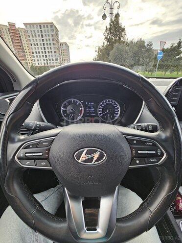 Hyundai Santa Fe-12