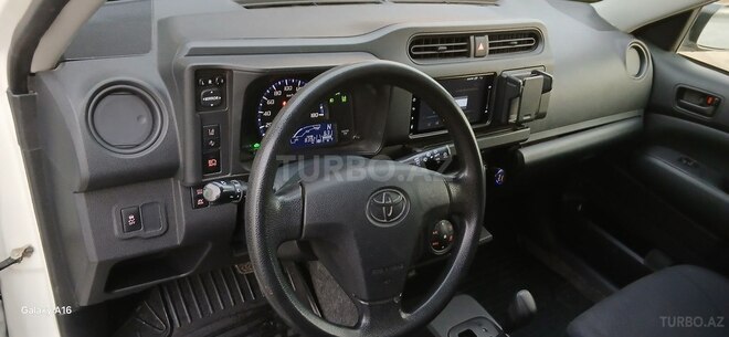 Toyota Probox-11