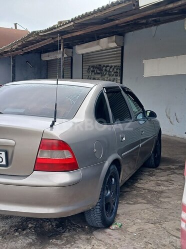 Opel Vectra-8