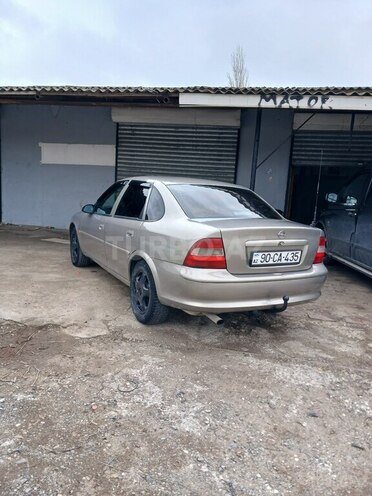 Opel Vectra-6
