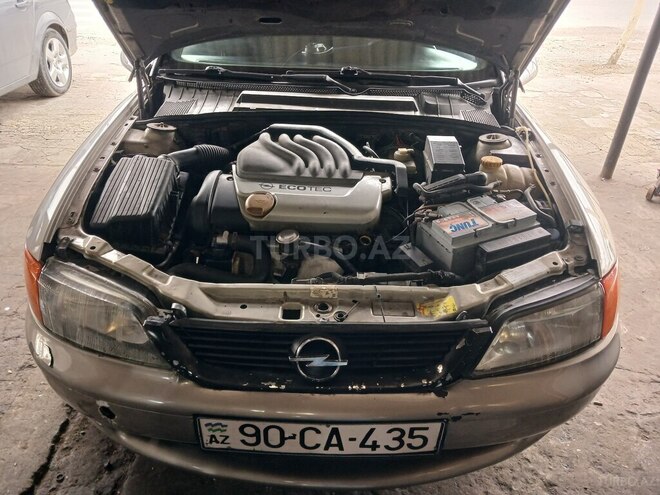 Opel Vectra-9