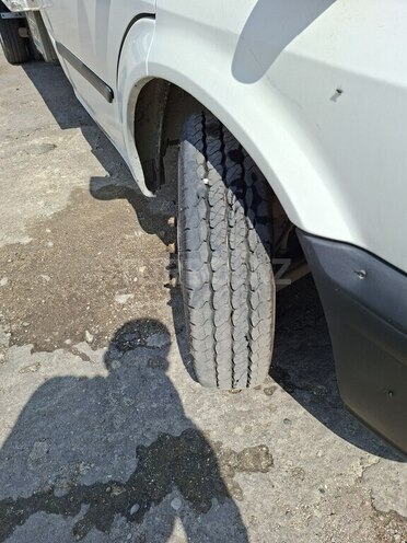 Ford Transit-14