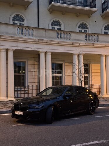 BMW 520-2
