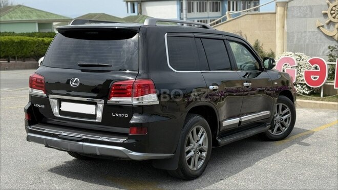 Lexus LX 570-13