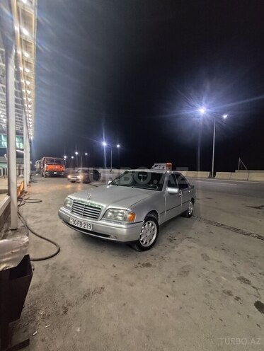 Mercedes C 200-2