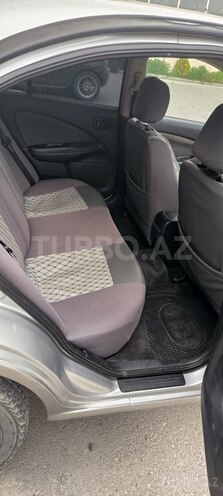 Nissan Sunny-6