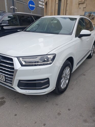 Audi Q7-2