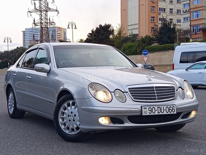Mercedes E 240-4