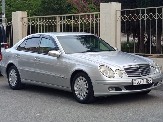 Mercedes E 240-6