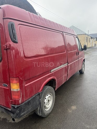 Ford Transit-4
