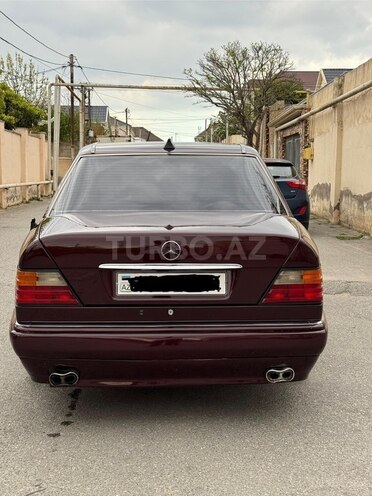 Mercedes 200 E-3