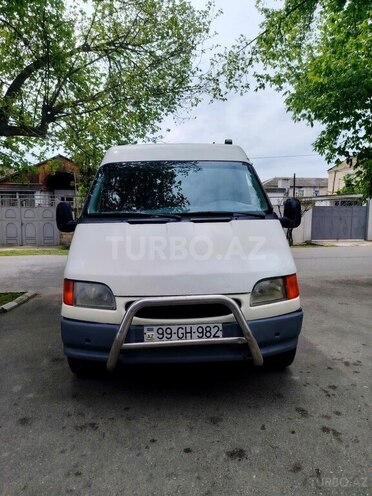 Ford Transit-1