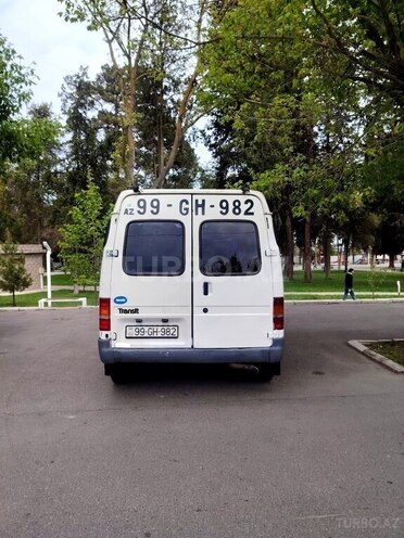 Ford Transit-2