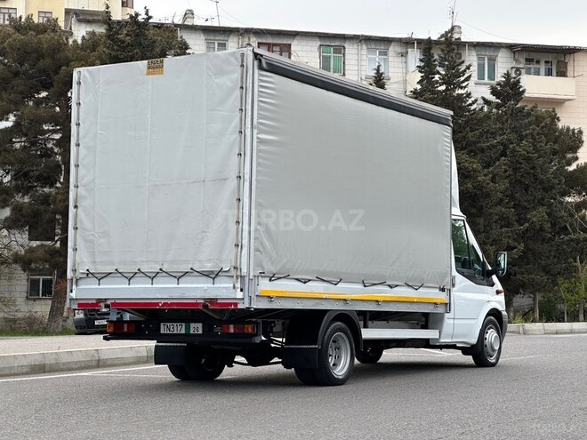 Ford Transit-4