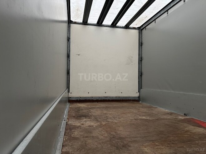 Ford Transit-15