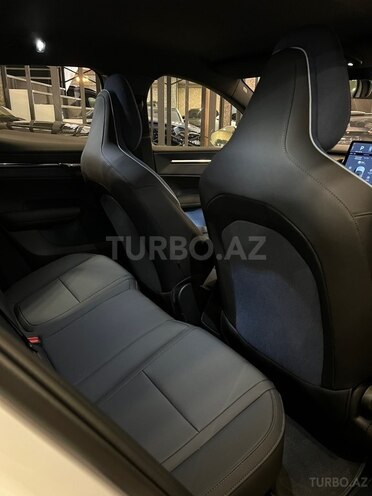 Volvo EX30-12