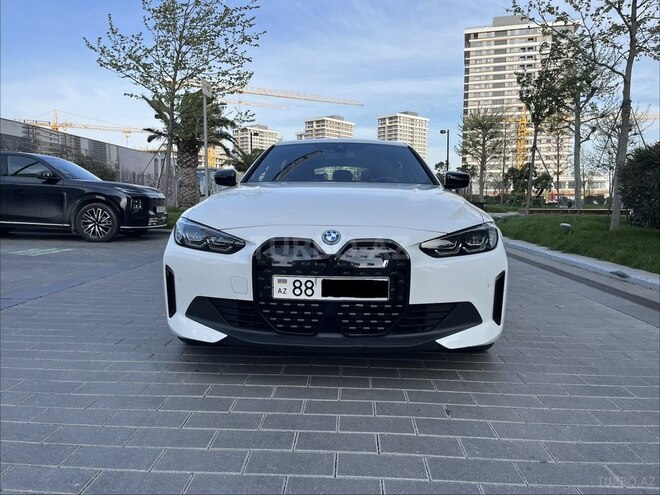 BMW i4-1