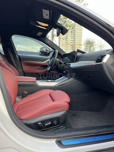 BMW i4-12