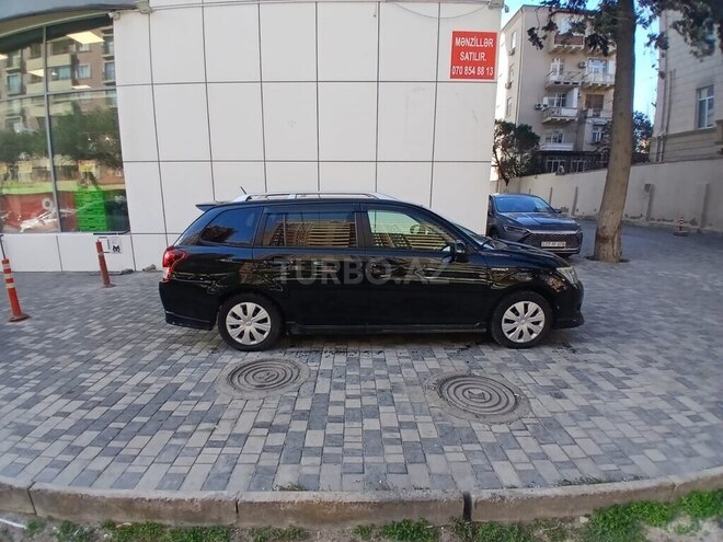 Toyota Corolla Fielder-5