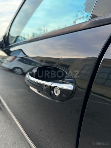 Mercedes E 350-10
