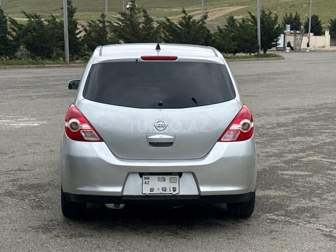 Nissan Tiida-3