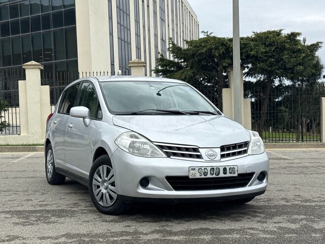 Nissan Tiida-1