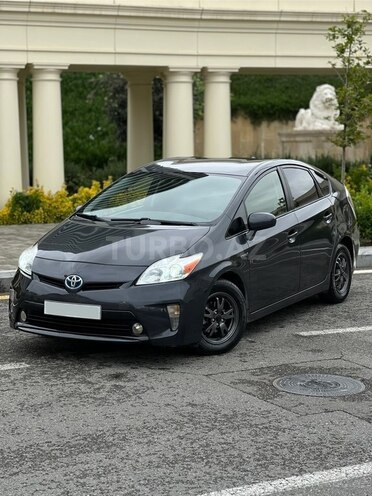 Toyota Prius-3